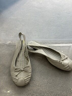 BCBG Girls
White Bow Slingback Ballet Flats